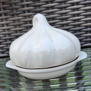 Garlic Roaster Beige Gloss Terracotta Interior Petite Maison by Wildly Delicious